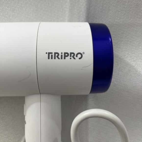 EUC Tiri Pro Prisma Pro Ionic Hair Dryer with Adjustable Airflow Technology - Picture 2 of 8